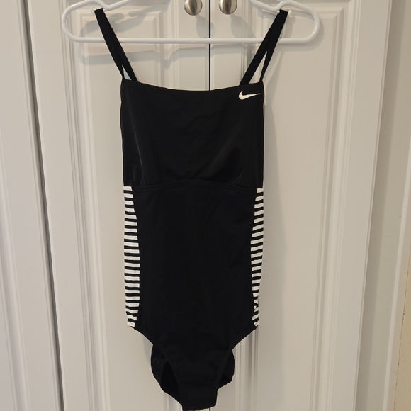 Nike Other - Nike Black Apparel with White Logo